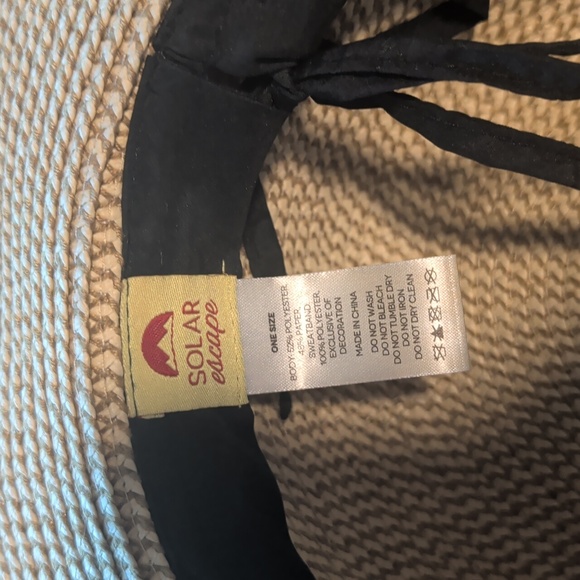 Solar Escapes Sun Hat, Adjustable - Picture 6 of 8